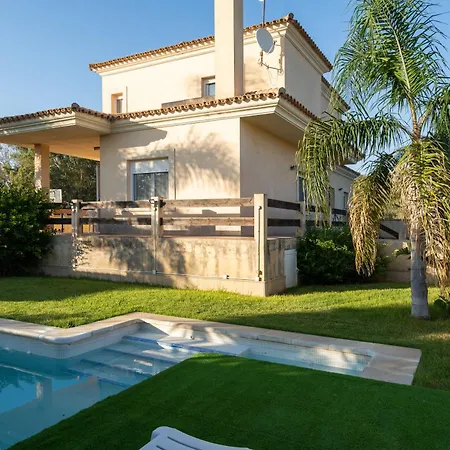 בקתה Apartoyou - & Pool